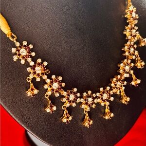 Indian bridal sparkling gold tone flower necklace!